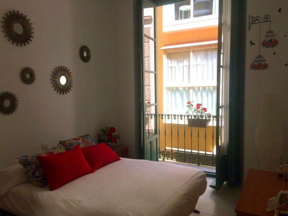 Apartamento Mon Cheri مالقة المظهر الخارجي الصورة